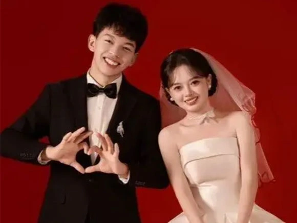 เจ้าบ่าวกำพร้า ญาติมางานไม่ถึง 3 โต๊ะ โพสต์ชวนชาวเน็ตไม่ให้งานกร่อย กลายเป็นภาพใจฟู
