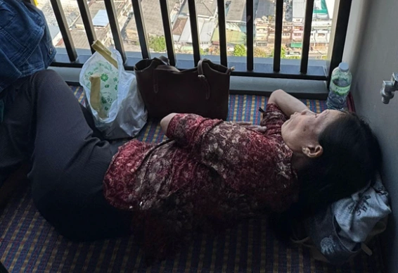 ลูกสาวรีวิวชีวิตคุณแม่ หลังพามาอยู่กรุงเทพฯ ชาวเน็ตพากันขำและเอ็นดู
