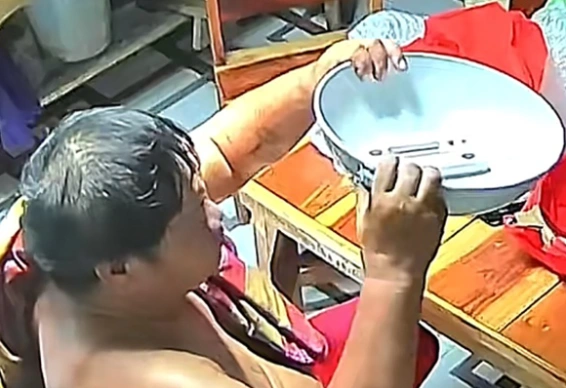 ลูกสาวสั่งกระทะอันใหม่ให้พ่อ แต่สิ่งที่พ่อชอบ กลับไม่ใช่กระทะซะงั้น