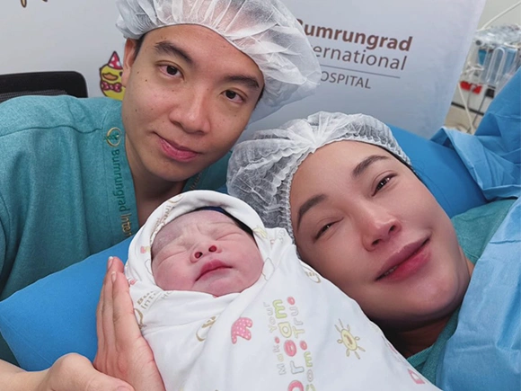 เมย์ พิชญ์นาฏ เผยชื่อลูกชาย ที่มาสุดน่ารัก คุณพ่อเลือกชื่อเล่น คุณแม่จองชื่อจริง