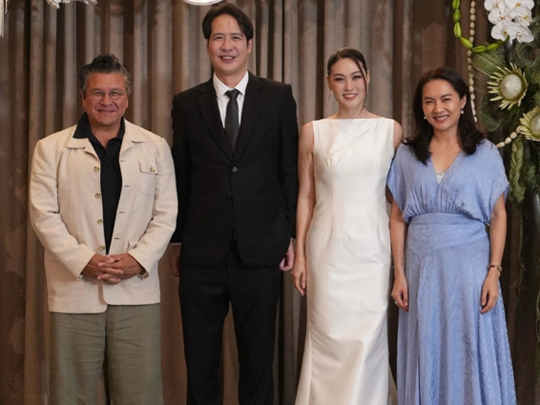 โบ สุรัตนาวี ควงหนุ่มนอกวงการ เข้าพิธีแต่งงาน ท่ามกลางบรรยากาศอันแสนโรแมนติก