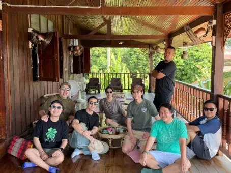หนุ่ม กรรชัย แอ่วเหนือ พร้อมอีเจี๊ยบ ? คนแห่ทายว่าคือคนไหน ล่าสุดเจ้าตัวมาวงแล้ว