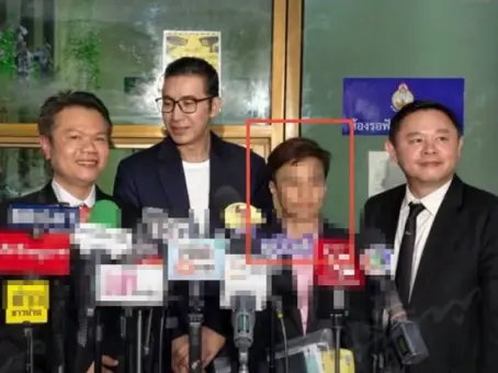 เฉลยแล้ว พี่คนนี้ข้าง ๆ หนุ่ม กรรชัย คือใคร หลังคนสงสัย แถมเจ้าตัวก็ไม่รู้จัก !