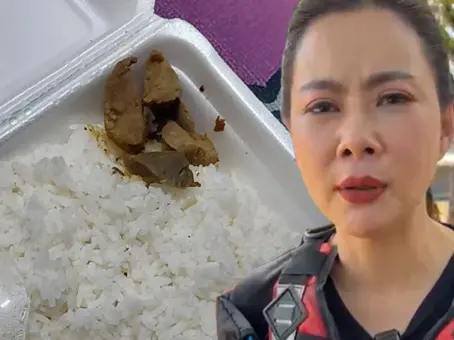 ข้าวกล่องน้ำท่วม เจอหมู 5 ชิ้น บุ๋ม ปนัดดา ซัดทำร้ายจิตใจ ซ้ำเบียดสิทธิ์อาหารยังชีพ
