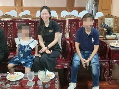 นุช มั่วบ้านงาน มีรูปร่วมเฟรมกับ ผอ.พีช แม้กระทั่งคนในวงการการศึกษาก็ไม่เว้น